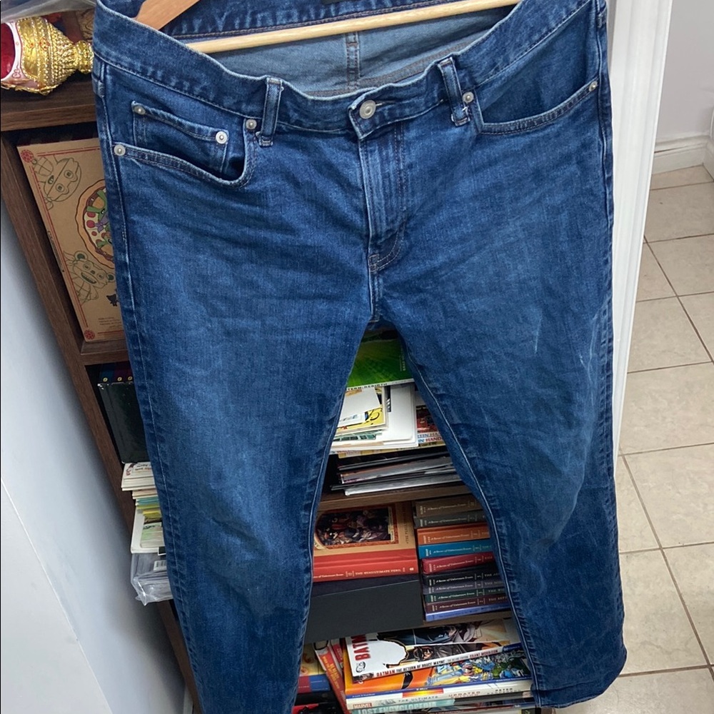 Uniqlo Men's Straight Jeans in Deep Blue